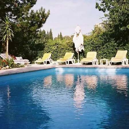 D'hôtes Saint Vérédème 3*