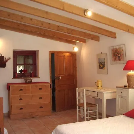 Bed & Breakfast D'hotes Saint Veredeme Pujaut